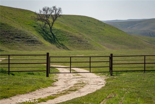 3160 Gillis Canyon Road, Shandon, CA 93461