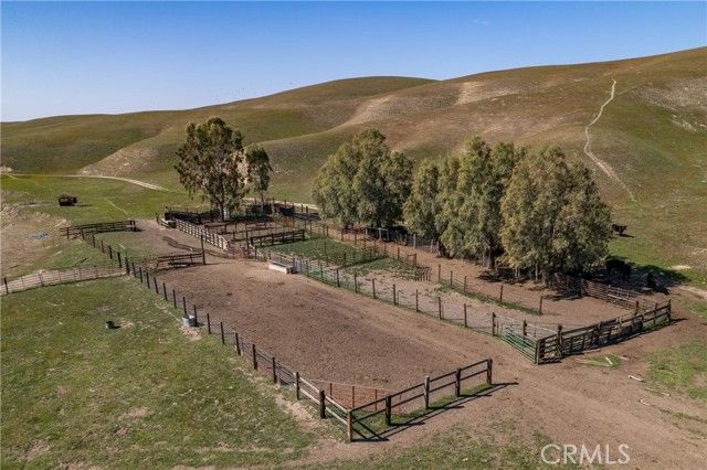 3160 Gillis Canyon Road, Shandon, CA 93461