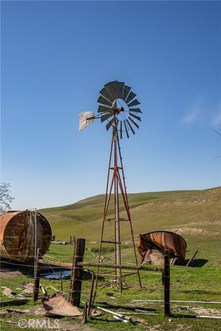 3160 Gillis Canyon Road, Shandon, CA 93461