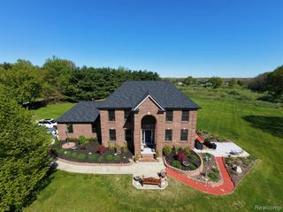 1205 Yule Road, Leonard, MI 48367