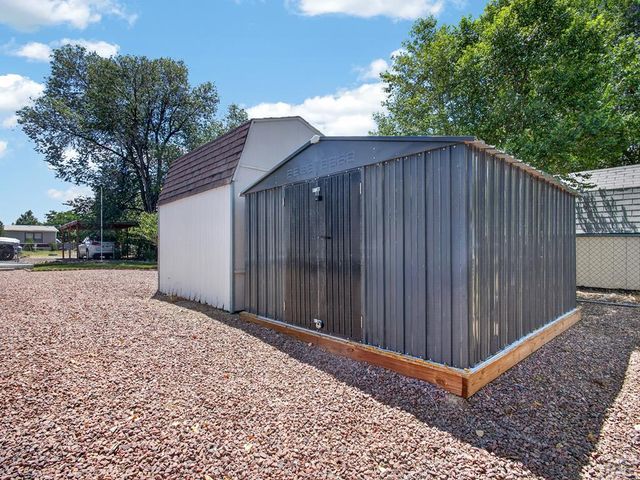 333 E Countryside Dr, Pueblo West, CO 81007