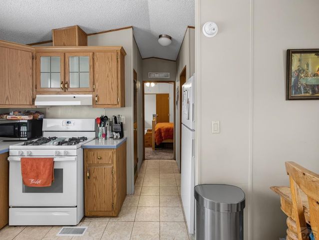 333 E Countryside Dr, Pueblo West, CO 81007
