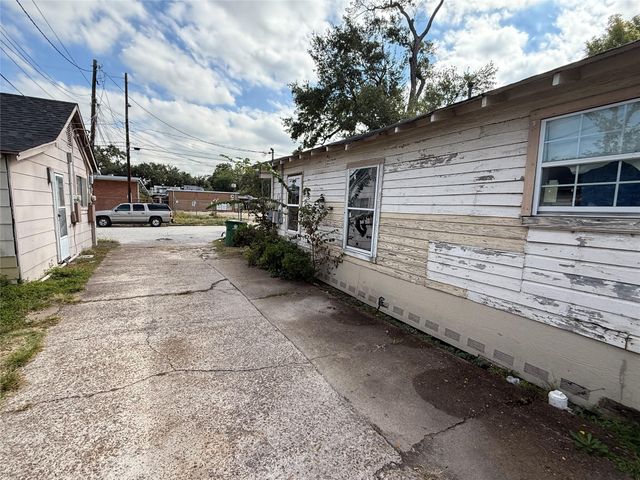 4011, 4017 Terry Street, Houston, TX 77009