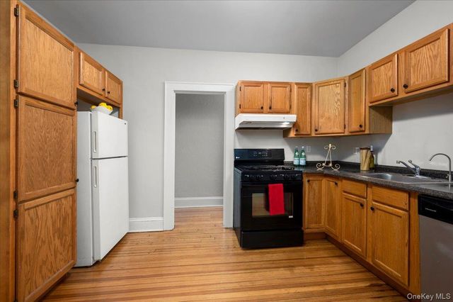 548 Warburton Avenue 2W, Hastings-on-hudson, NY 10706