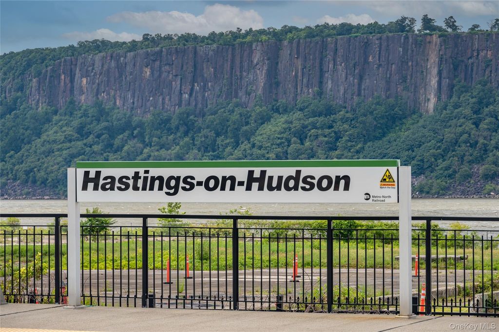 548 Warburton Avenue 2W, Hastings-on-hudson, NY 10706