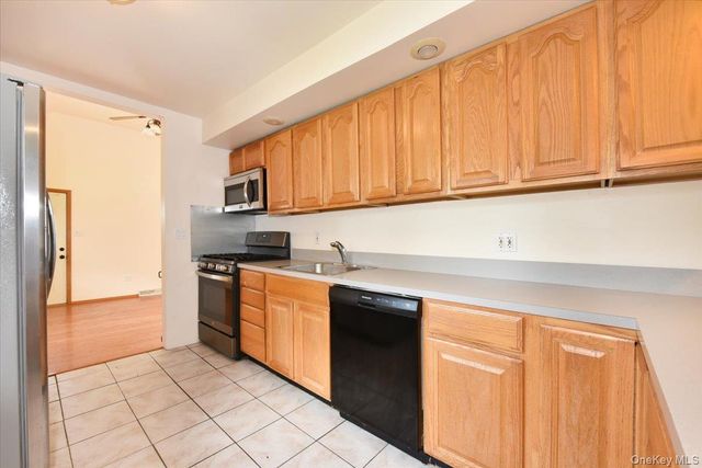 257 Maple Street, Massapequa Park, NY 11762