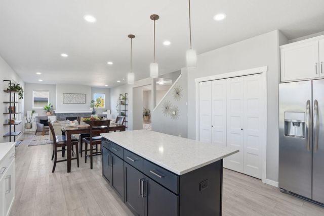 9111 N Rosebury Ln, Spokane, WA 99208