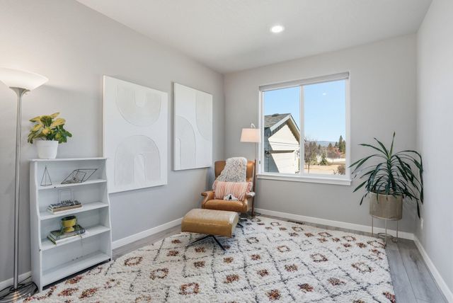 9111 N Rosebury Ln, Spokane, WA 99208