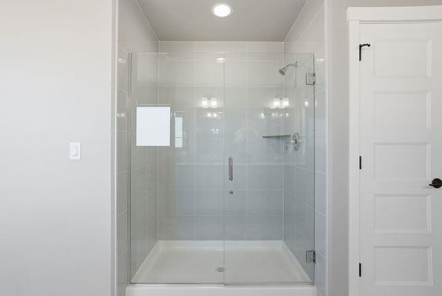 9111 N Rosebury Ln, Spokane, WA 99208