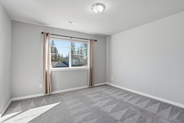 9111 N Rosebury Ln, Spokane, WA 99208