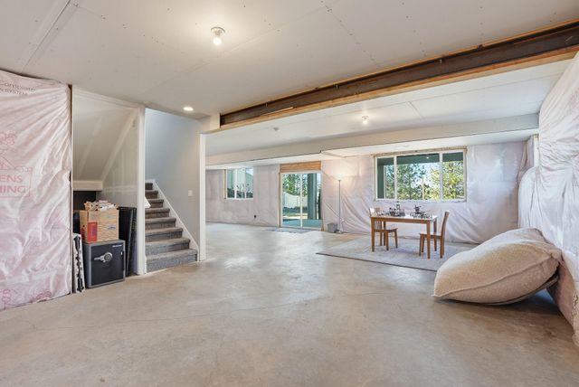 9111 N Rosebury Ln, Spokane, WA 99208