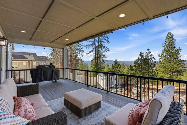 9111 N Rosebury Ln, Spokane, WA 99208