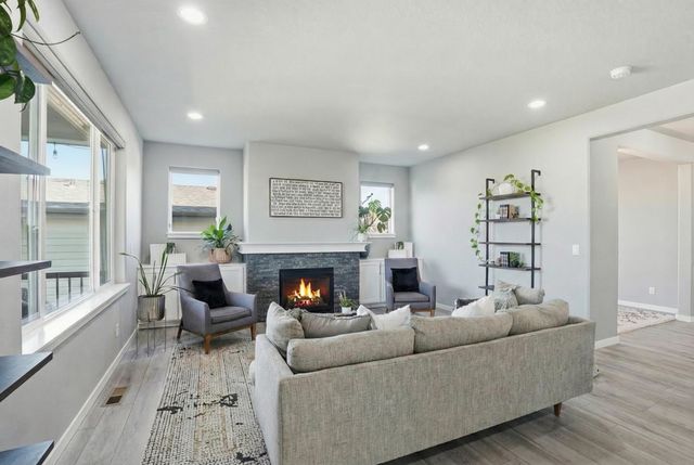 9111 N Rosebury Ln, Spokane, WA 99208