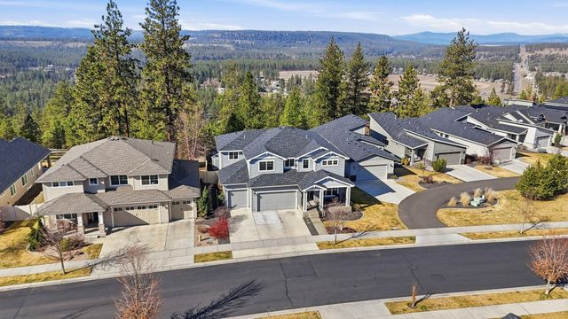 9111 N Rosebury Ln, Spokane, WA 99208