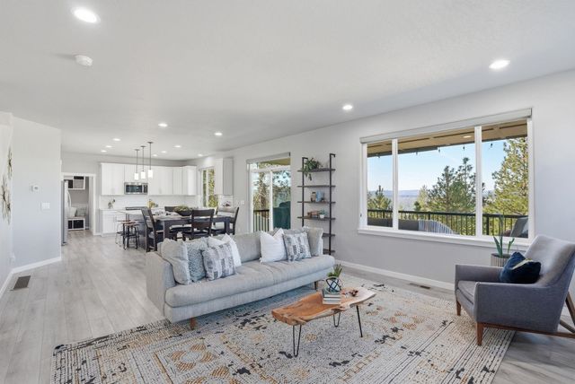 9111 N Rosebury Ln, Spokane, WA 99208