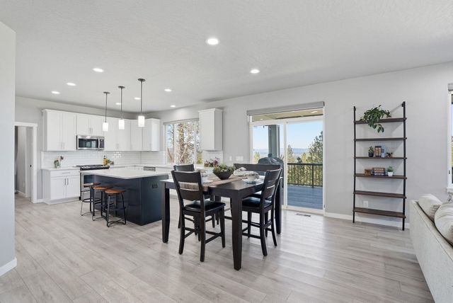 9111 N Rosebury Ln, Spokane, WA 99208