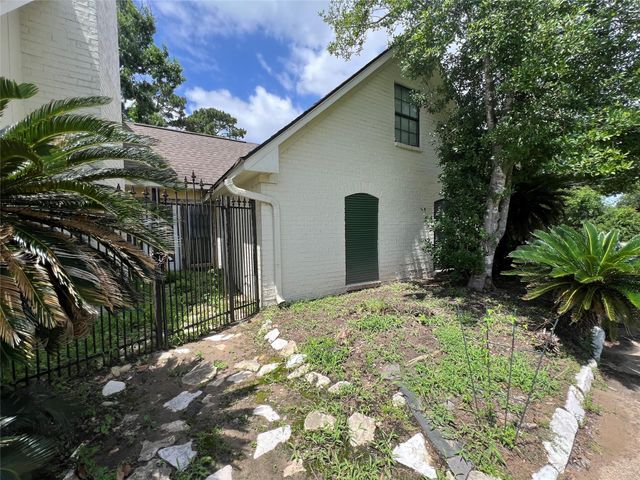 11327 Birchwood Drive, Humble, TX 77338