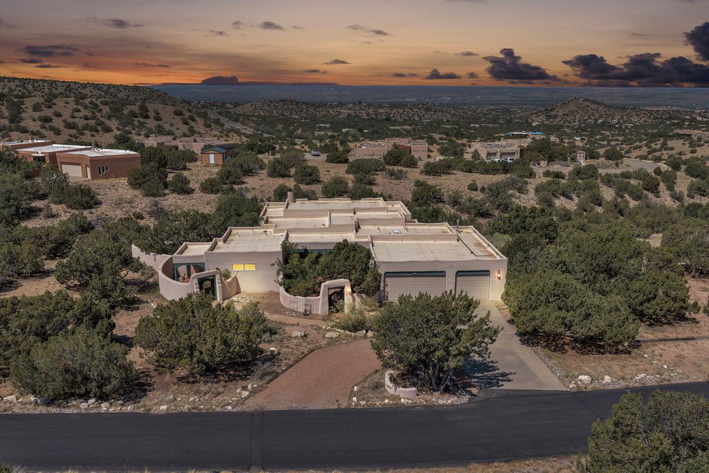 20 PUESTA DEL SOL, Placitas, NM 87043