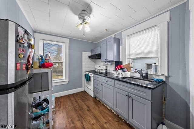 11 Hazel St 1-2, Morristown Town, NJ 07960