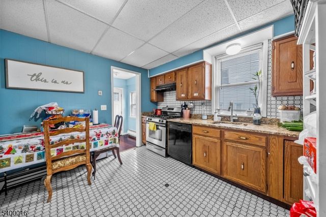 11 Hazel St 1-2, Morristown Town, NJ 07960