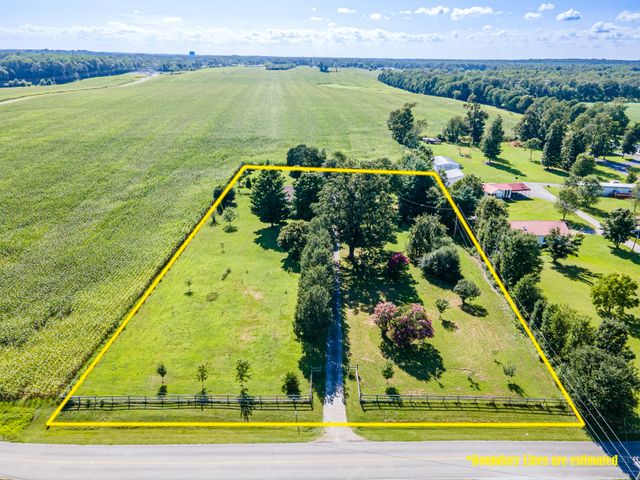 781 Blue Creek Rd, Tullahoma, TN 37388
