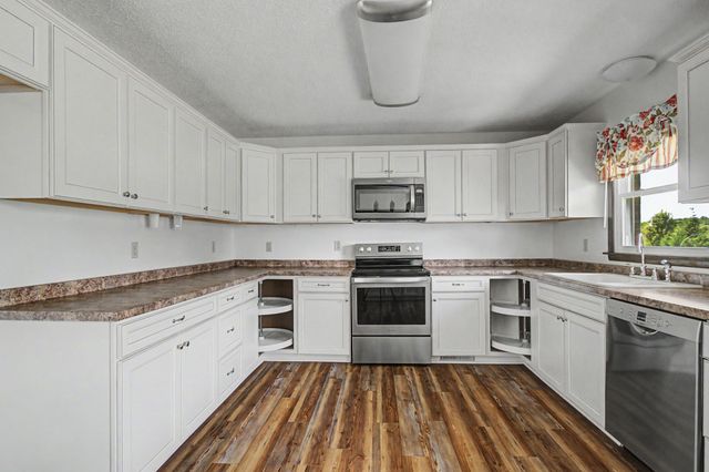 781 Blue Creek Rd, Tullahoma, TN 37388