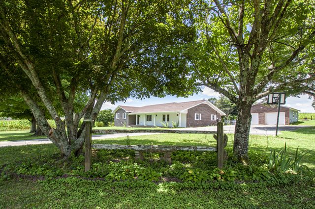 781 Blue Creek Rd, Tullahoma, TN 37388