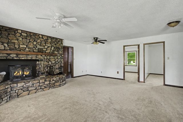 781 Blue Creek Rd, Tullahoma, TN 37388