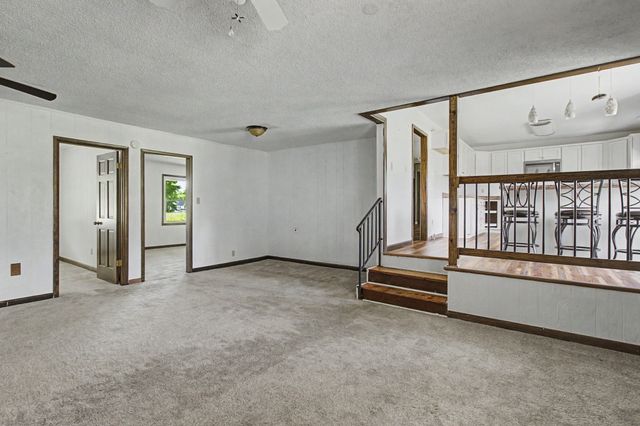 781 Blue Creek Rd, Tullahoma, TN 37388
