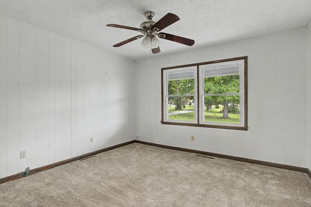 781 Blue Creek Rd, Tullahoma, TN 37388
