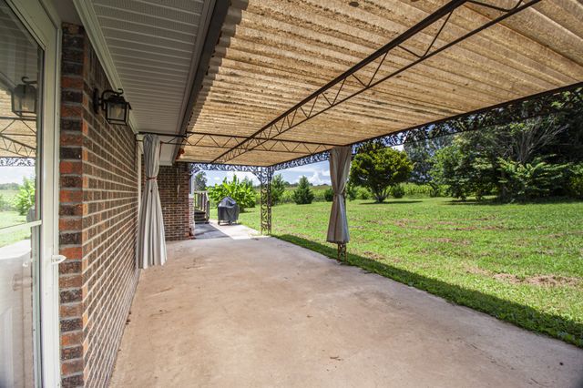 781 Blue Creek Rd, Tullahoma, TN 37388