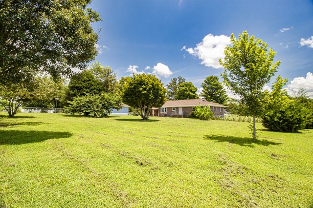 781 Blue Creek Rd, Tullahoma, TN 37388