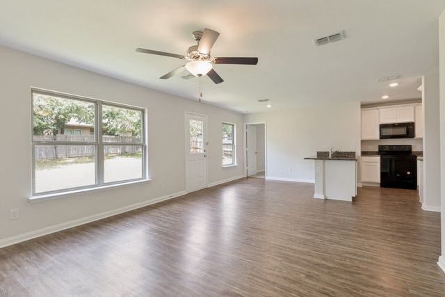 1305 Eagle Lake Drive, Azle, TX 76020