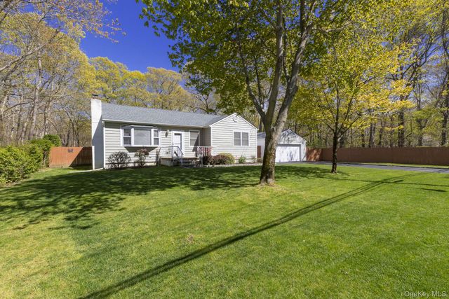 17 Biltmore Drive, Mastic Beach, NY 11951