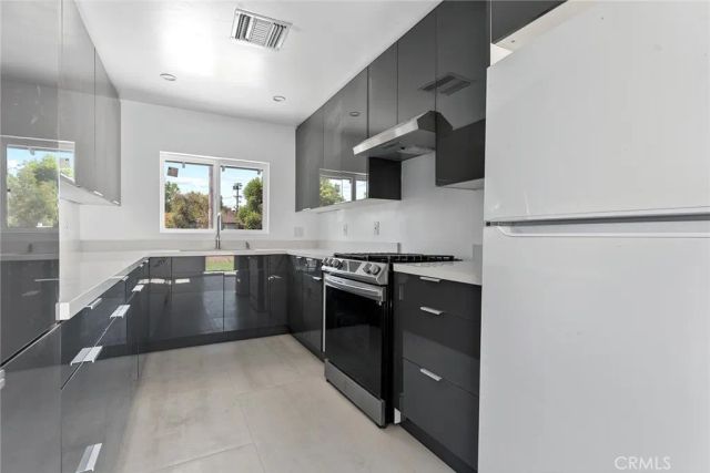 22723 Leonora Drive, Woodland Hills, CA 91367