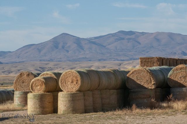 1891 Spring Creek Road, Dillon, MT 59725