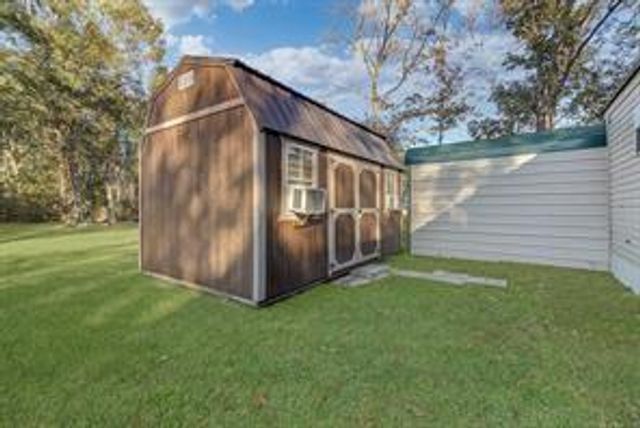 188 County Road 429, Dayton, TX 77535