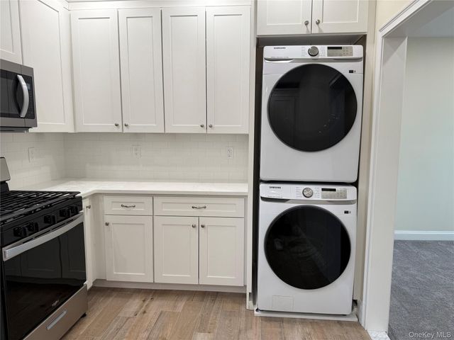 162 2nd Street 4, Mineola, NY 11501