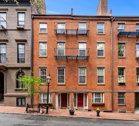 21 Hancock St 3, Boston, MA 02114