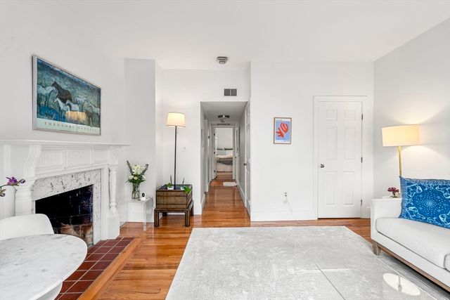 21 Hancock St 3, Boston, MA 02114