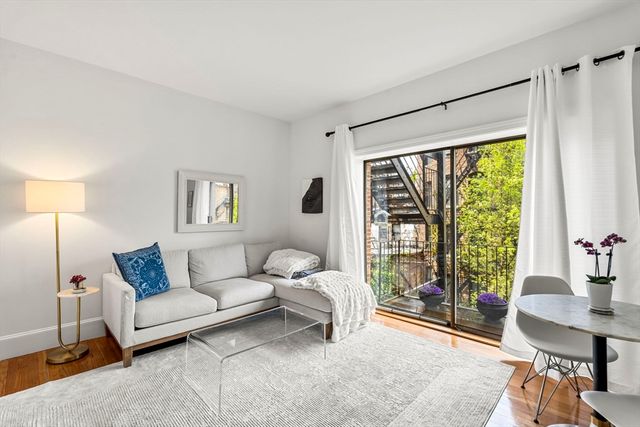 21 Hancock St 3, Boston, MA 02114