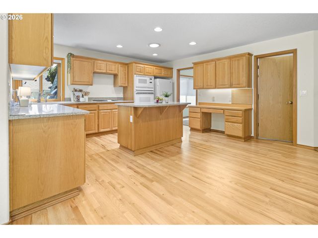 12595 Sw COLT Ct, Beaverton, OR 97008