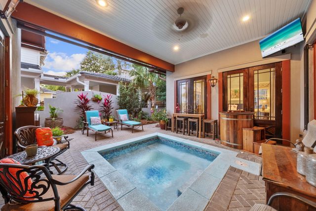 40 Rue Caribe, Miramar Beach, FL 32550