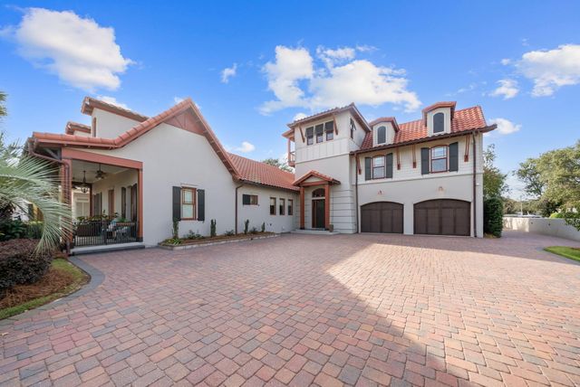 40 Rue Caribe, Miramar Beach, FL 32550