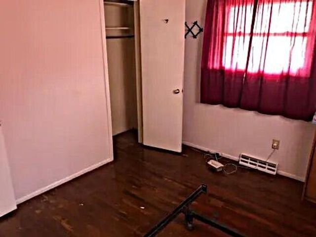 26424 Beverly Road, Taylor, MI 48180