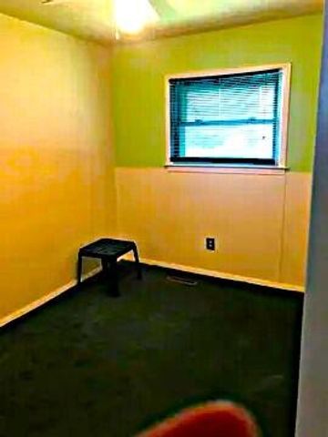 26424 Beverly Road, Taylor, MI 48180