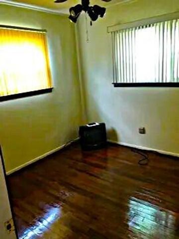 26424 Beverly Road, Taylor, MI 48180