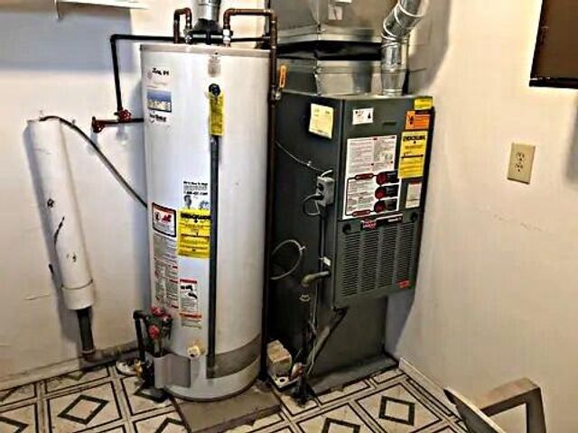 26424 Beverly Road, Taylor, MI 48180