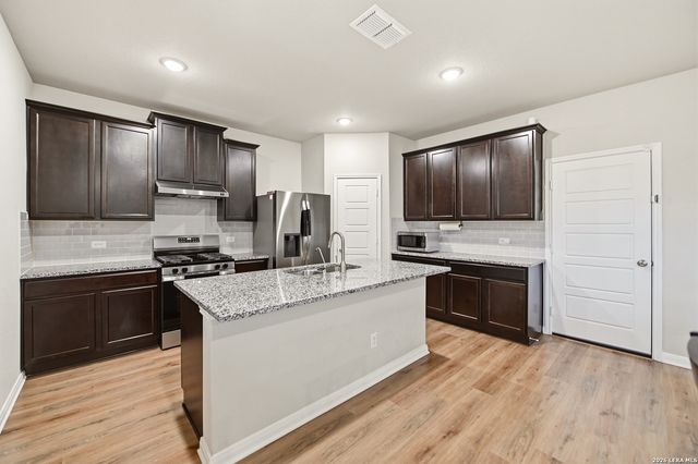 6751 Tasajillo Spring, San Antonio, TX 78253