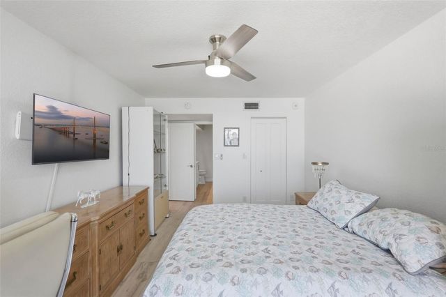 6081 BAHIA DEL MAR CIRCLE 251, St Petersburg, FL 33715